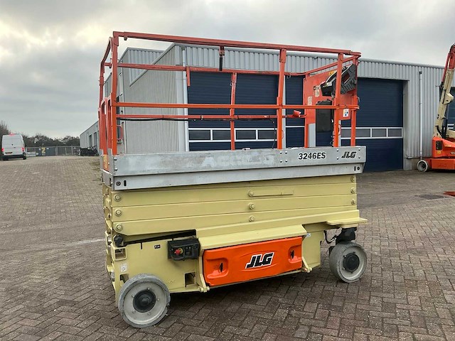 Jlg 3246e hoogwerker - afbeelding 1 van  16