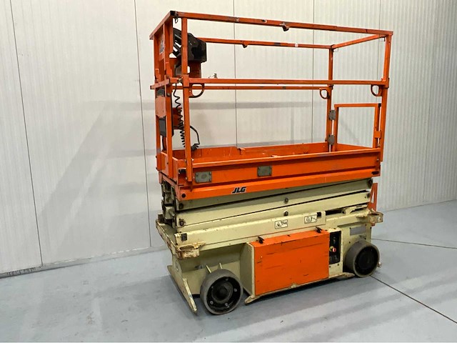 Jlg 6rs - hoogwerker bj 2015 - 311 uur - werkhoogte 7.8m - uitschuifbaar tot 2.55m - schaarhoogwerker - afbeelding 1 van  9