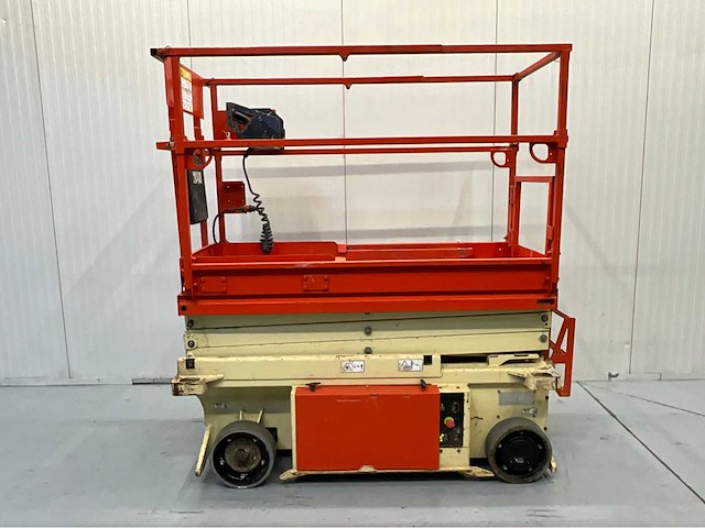 Jlg 6rs hoogwerker - werkhoogte 7.8m - uitschuifbaar tot 2.55m - 275 uur - afbeelding 5 van  9