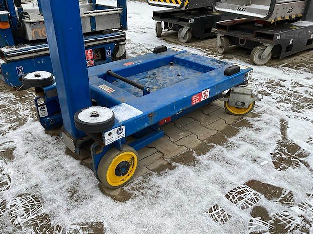 Jlg power tower nano personenlift - afbeelding 6 van  10