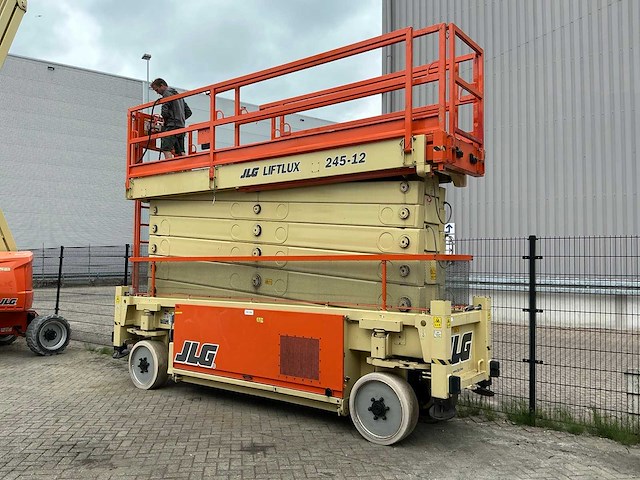 Jlg sl 245-12 schaarhoogwerker - afbeelding 1 van  17
