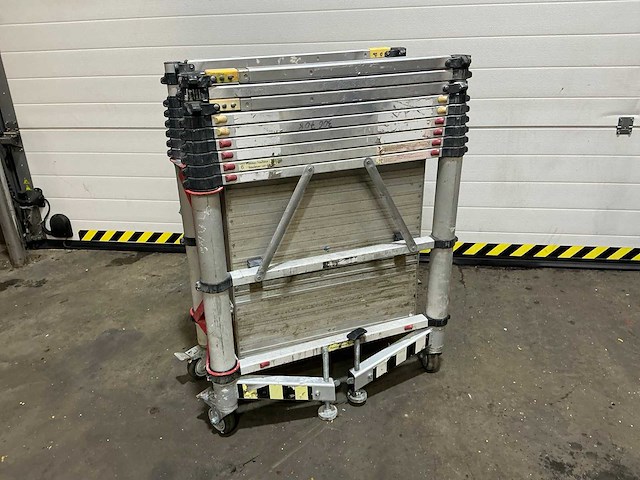 Jlg teletower telescopic rolsteiger - afbeelding 1 van  6