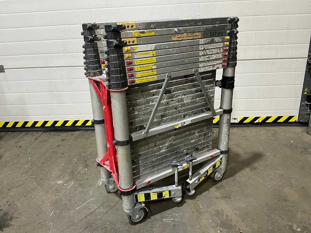 Jlg teletower telescopic rolsteiger - afbeelding 1 van  6