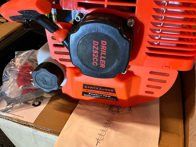 Jmc 52 cc 2,3 pk grondboor - afbeelding 4 van  4