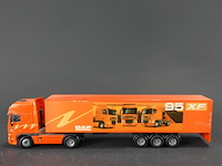 Joal daf 95xf vrachtwagen met gesloten oplegger - afbeelding 2 van  7