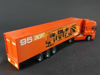 Joal daf 95xf vrachtwagen met gesloten oplegger - afbeelding 4 van  7