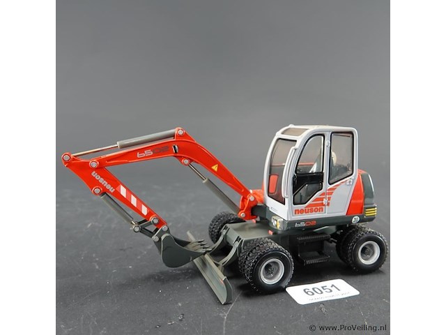 Joal neuson 6502 mobiele graafmachine. - afbeelding 1 van  7