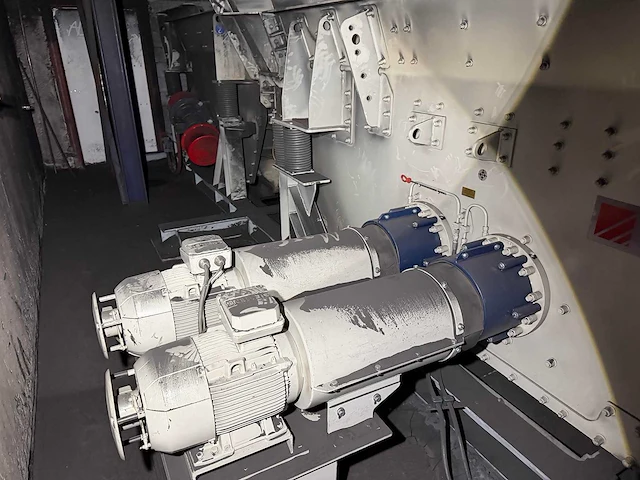 Joest - 2023 - tuf 1400/1651 - 400 x 3200 - scheidingsgoot - afbeelding 5 van  30