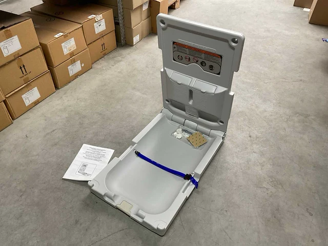 Jofel ay11000 verticale opklapbare verschoontafel - afbeelding 2 van  5