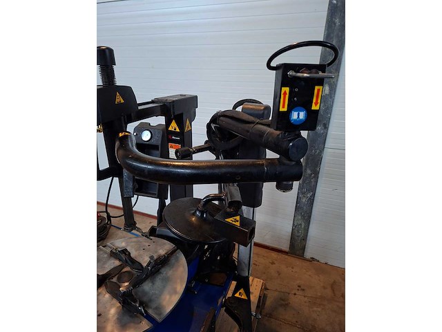 John bean - 2008 - t5000 - banden de-en montageapparaat - afbeelding 8 van  10