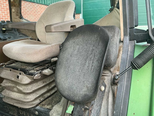 John deere - 1993 - 6200 - tweewielaangedreven landbouwtractor - afbeelding 7 van  28