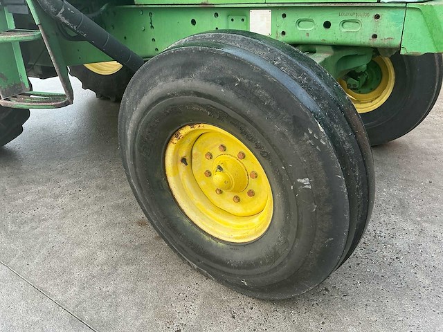 John deere - 1993 - 6200 - tweewielaangedreven landbouwtractor - afbeelding 11 van  28