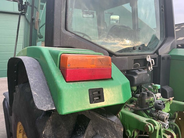 John deere - 1993 - 6200 - tweewielaangedreven landbouwtractor - afbeelding 19 van  28
