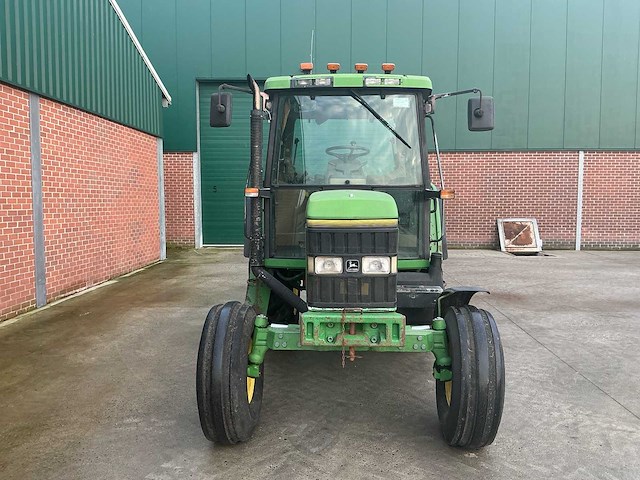 John deere - 1993 - 6200 - tweewielaangedreven landbouwtractor - afbeelding 24 van  28