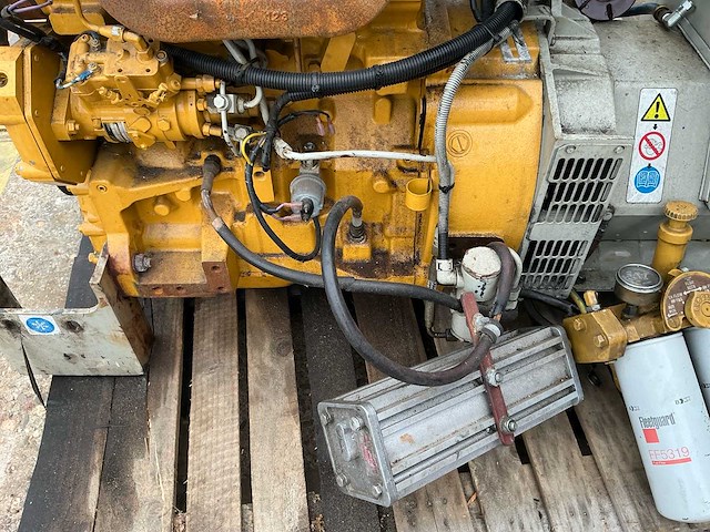 John deere - 2017 - dieselmotor met zwart techniek generator - afbeelding 9 van  10