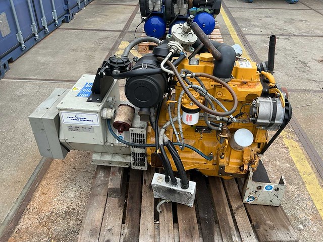 John deere - 2017 - dieselmotor met zwart techniek generator - afbeelding 2 van  10