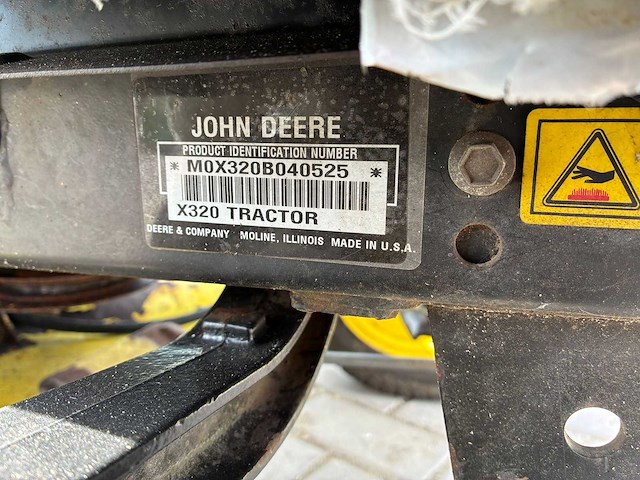 John deere - x320 - zitmaaier - afbeelding 14 van  14