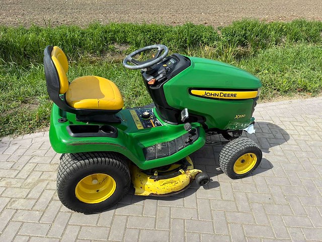 John deere - x320 - zitmaaier - afbeelding 1 van  6