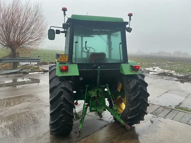 John deere 2250 tweewielaangedreven landbouwtractor - afbeelding 28 van  33