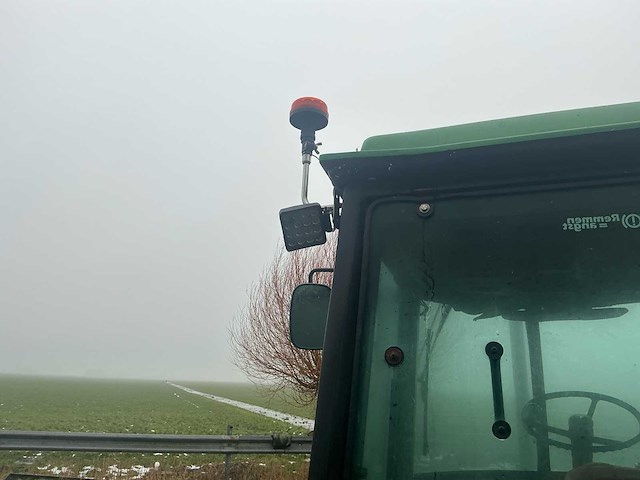 John deere 2250 tweewielaangedreven landbouwtractor - afbeelding 11 van  18