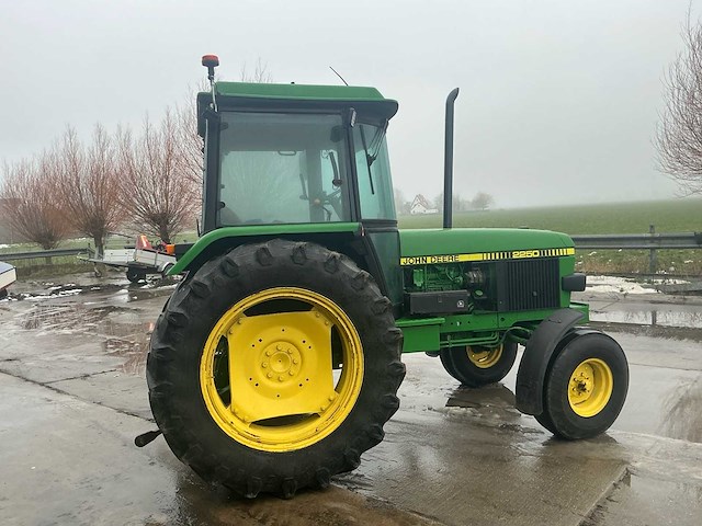 John deere 2250 tweewielaangedreven landbouwtractor - afbeelding 18 van  18