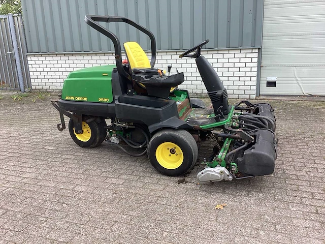 John deere 2500 grasmaaier - afbeelding 3 van  30