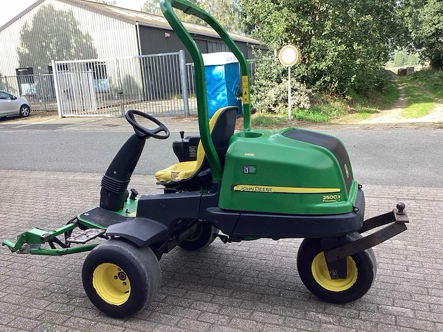 John deere 2500b grasmaaier - afbeelding 22 van  25
