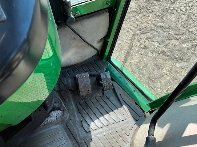 John deere 3520 e hydro smalspoor- en compacttractor - afbeelding 2 van  10
