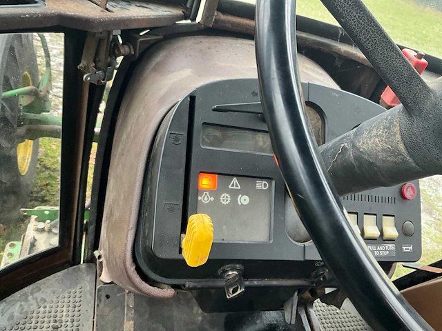 John deere 3650 vierwielaangedreven landbouwtractor - afbeelding 26 van  34