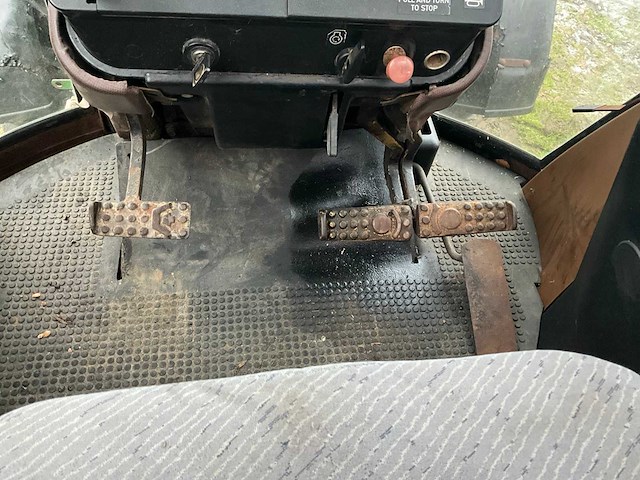 John deere 3650 vierwielaangedreven landbouwtractor - afbeelding 27 van  34