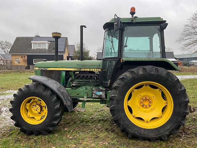 John deere 3650 vierwielaangedreven landbouwtractor - afbeelding 2 van  4