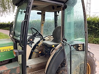 John deere 5515v smalspoor- en compacttractor - afbeelding 11 van  25