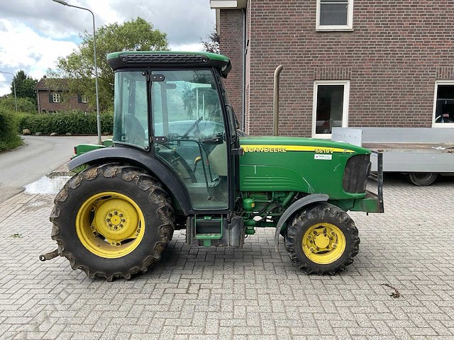 John deere 5515v smalspoor- en compacttractor - afbeelding 20 van  25