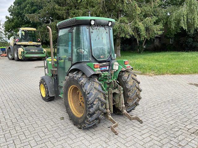 John deere 5515v smalspoor- en compacttractor - afbeelding 23 van  25