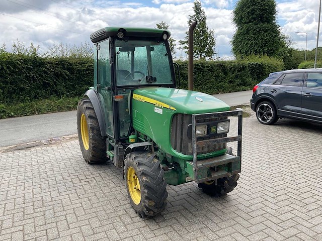 John deere 5515v smalspoor- en compacttractor - afbeelding 19 van  25