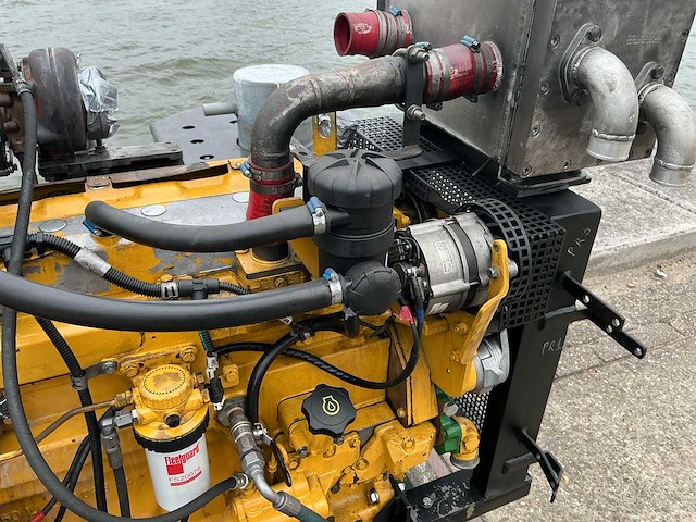 John deere 6068hfg82 6-cilinder dieselmotor met stamford alternator - afbeelding 3 van  20
