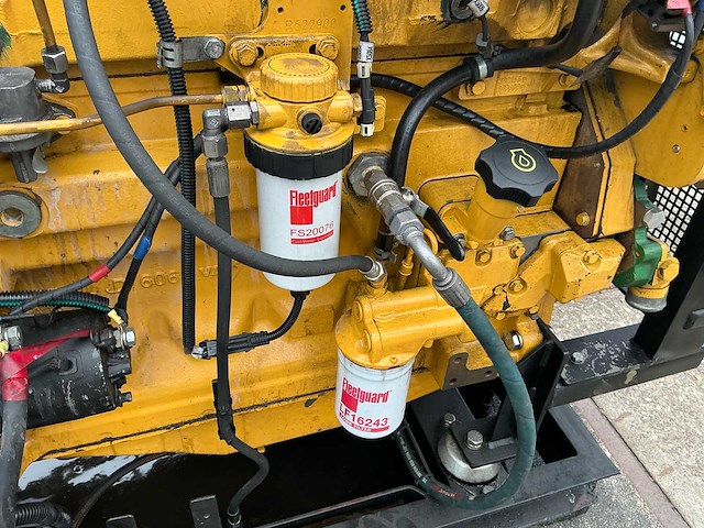 John deere 6068hfg82 6-cilinder dieselmotor met stamford alternator - afbeelding 4 van  20