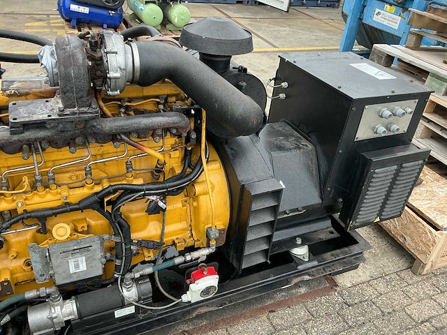 John deere 6068hfg82 6-cilinder dieselmotor met stamford alternator - afbeelding 7 van  20