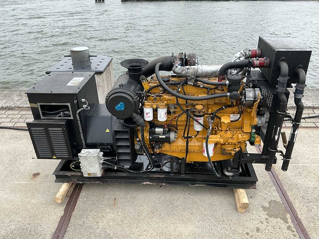 John deere 6068hfg82 6-cilinder scheepsdieselmotor met stamford generator - afbeelding 4 van  22