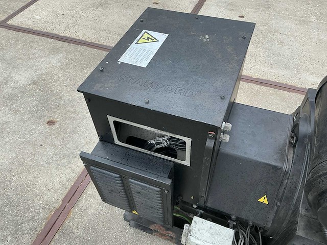 John deere 6068hfg82 6-cilinder scheepsmotor met stamford 165 kva alternator - afbeelding 8 van  23