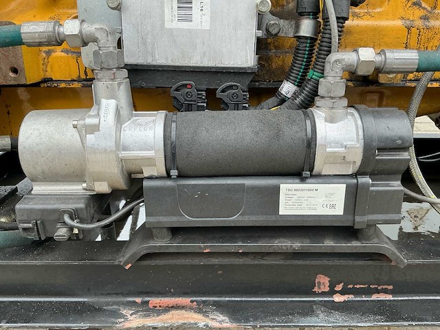 John deere 6068hfg82 6-cilinder scheepsmotor met stamford 165 kva alternator - afbeelding 15 van  23
