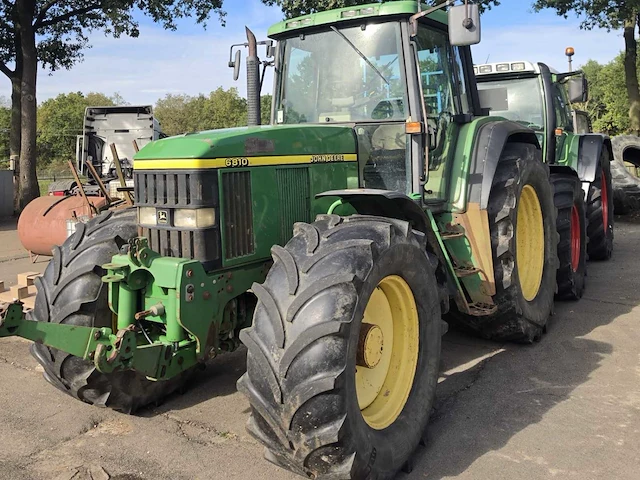 John deere 6810 powerquad 4wd landbouwtractor met fronthef en frontaftakas - afbeelding 6 van  13