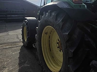 John deere 6810 powerquad 4wd landbouwtractor met fronthef en frontaftakas - afbeelding 11 van  13
