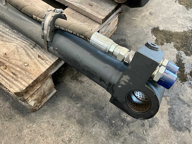 John deere 8,5 mtr schuifmast hydrauliek cilinder - afbeelding 5 van  10