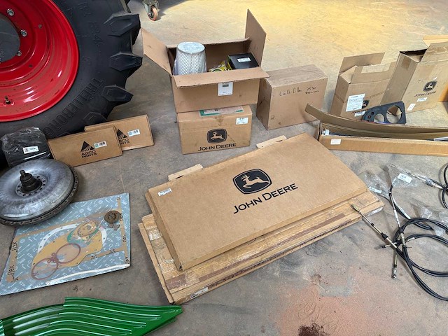 John deere & agco onderdelenpakket (r-serie, 6030/7030, 77/7810, 40/50 series) - afbeelding 9 van  86