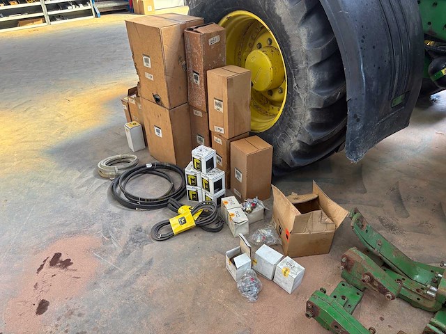 John deere & agco onderdelenpakket (r-serie, 6030/7030, 77/7810, 40/50 series) - afbeelding 21 van  86