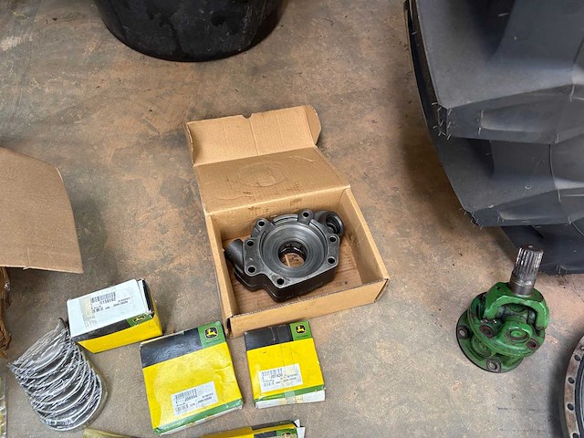 John deere & agco onderdelenpakket (r-serie, 6030/7030, 77/7810, 40/50 series) - afbeelding 39 van  86