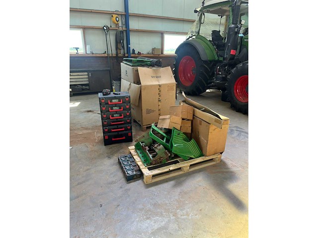 John deere & agco onderdelenpakket (r-serie, 6030/7030, 77/7810, 40/50 series) - afbeelding 34 van  86