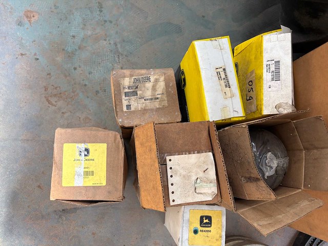 John deere & agco onderdelenpakket (r-serie, 6030/7030, 77/7810, 40/50 series) - afbeelding 85 van  86