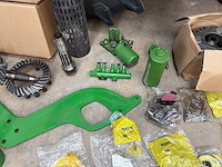 John deere & agco onderdelenpakket (r-serie, 6030/7030, 77/7810, 40/50 series) - afbeelding 3 van  79